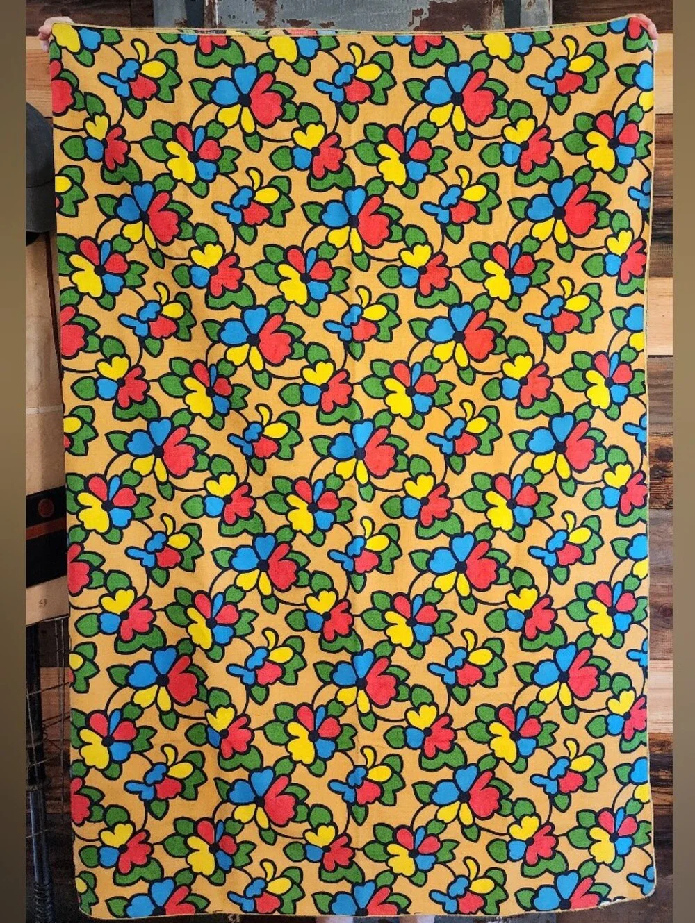 MCM- 1960'S  70 X 104  Floral Kitchen Tablecloth